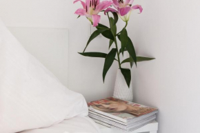  BNB near Brandenburg Gate - Rooms & Apartments  Берлин